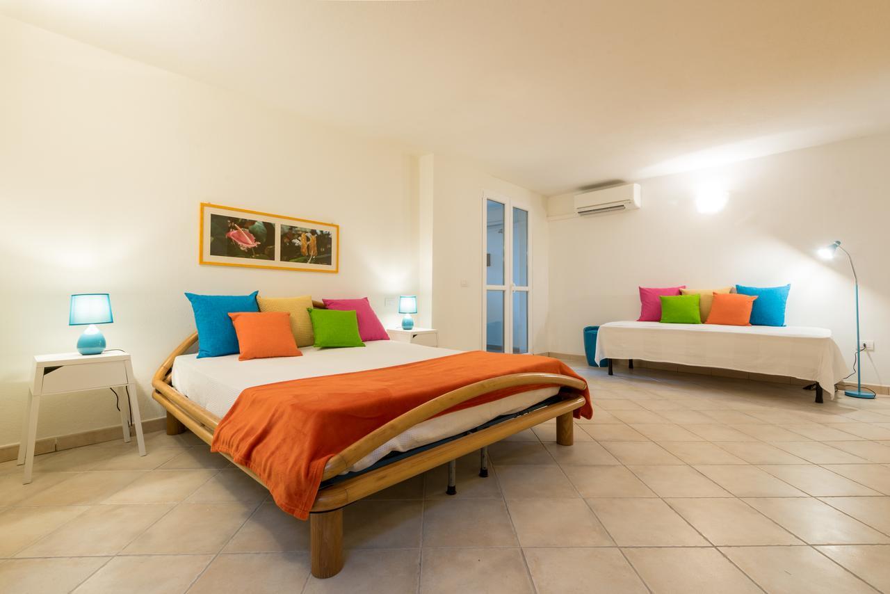 Apartment In S'Abba E Sa Pedra With Pool Golfo Aranci Kültér fotó