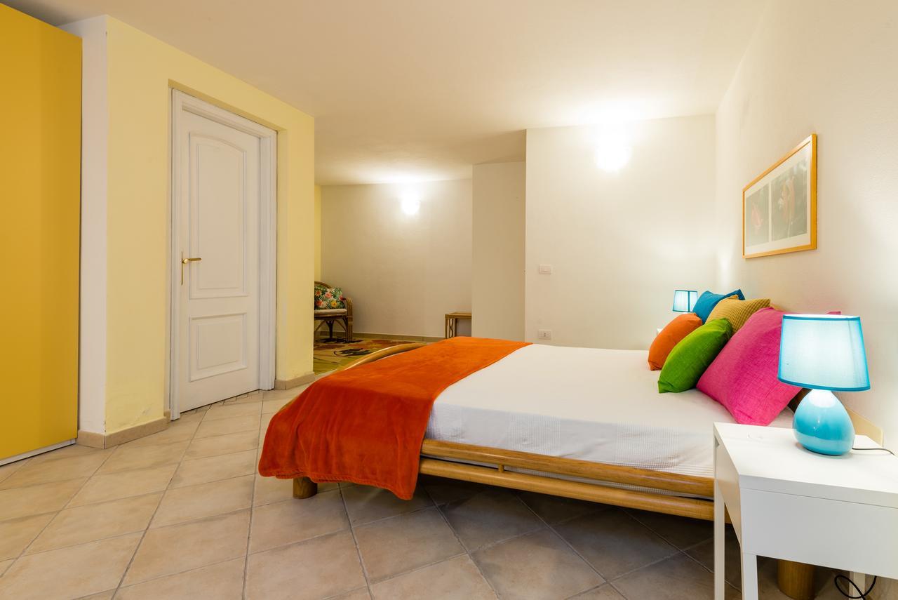 Apartment In S'Abba E Sa Pedra With Pool Golfo Aranci Kültér fotó